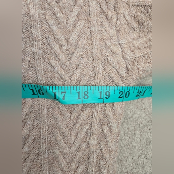 Jason Wu Cable Knit V Neck Sand Sweater. Size Medium - Picture 9 of 11